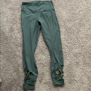 Active Life workout ribbon ankled pants
